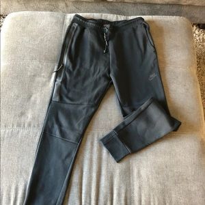 SOLD! Men's Nike Tech Fleece Jogger Pant